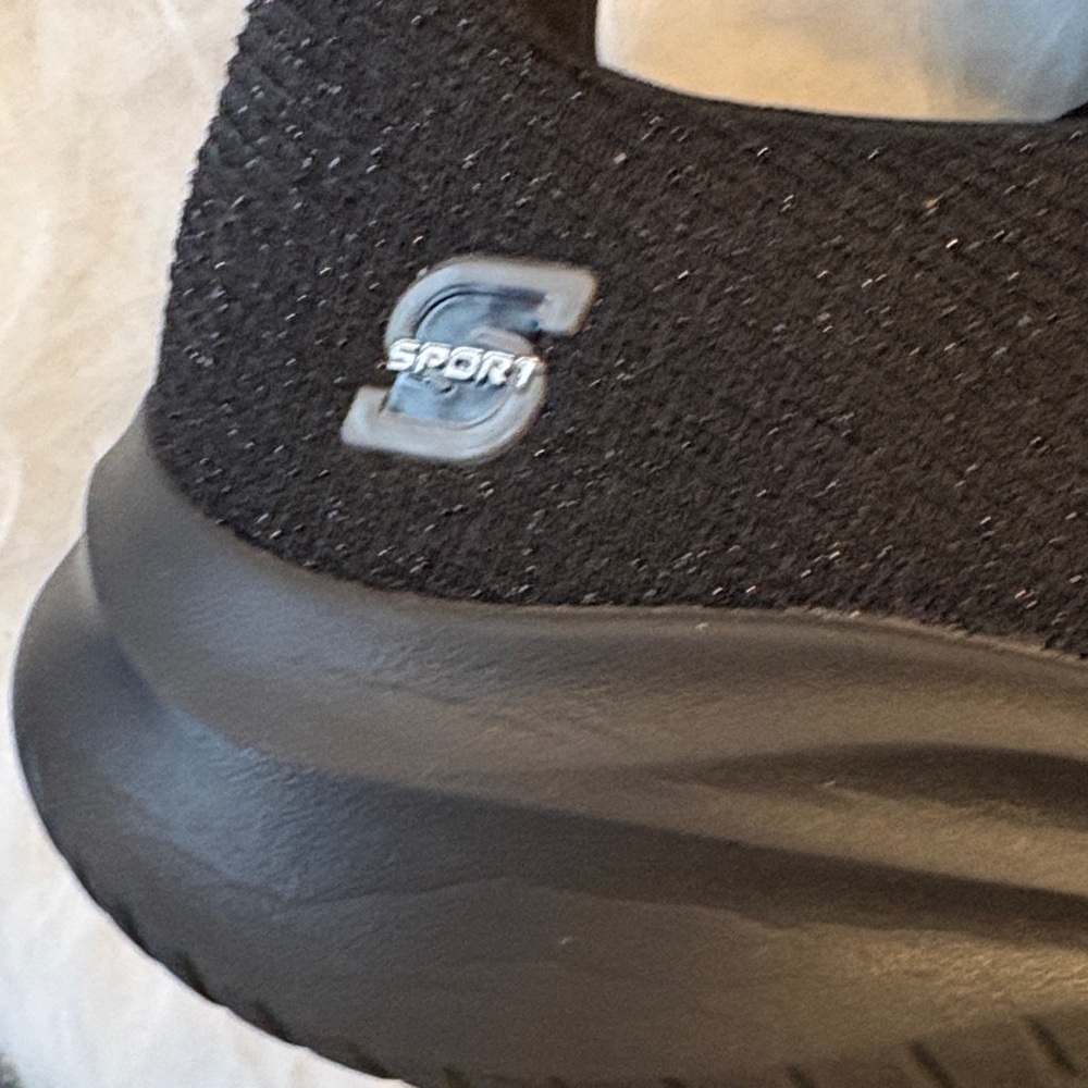 Skechers Black Shiny Knit Slip On Sport Memory Foam Sneaker 9 Very Light Weight - Picture 3 of 13